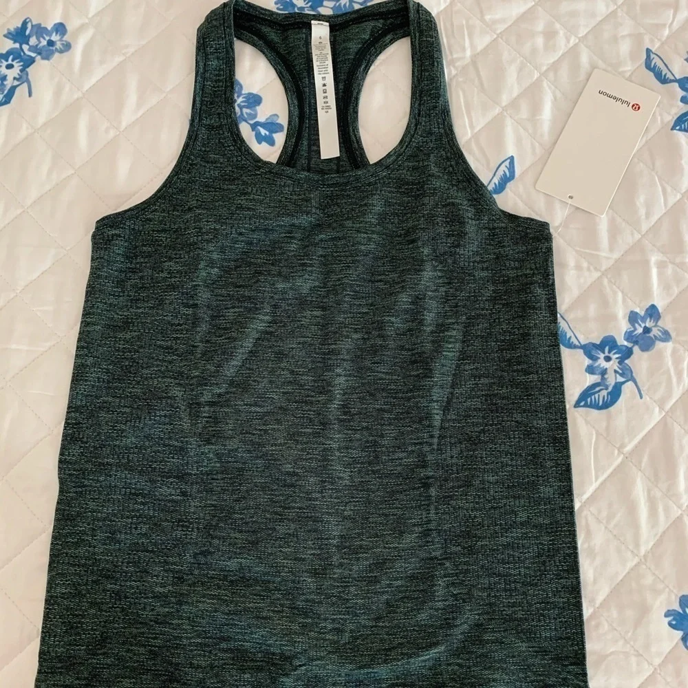 Lululemon Swiftly Tech Racerback 2.0 - Picture 6 of 11